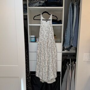 Universal Thread White and Gray Midi Dress